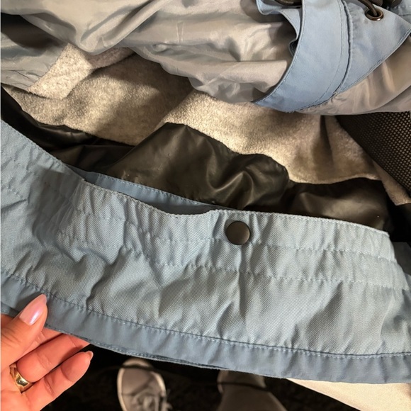 Womens size medium black dot snowboarding jacket, #O956 - Picture 5 of 6